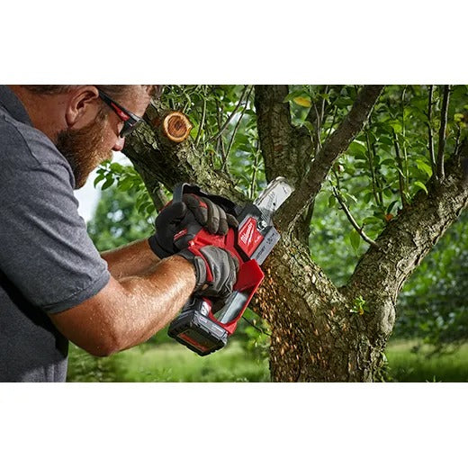 Milwaukee M12 Fuel Hatchet 6" Pruning Saw Kit