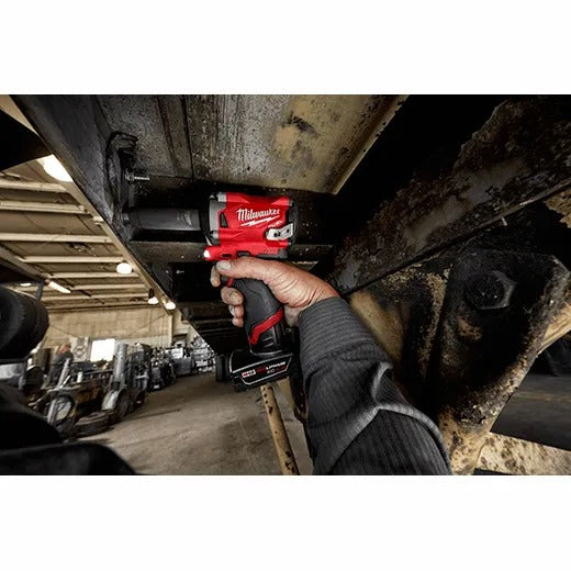 Milwaukee M12 FUEL™ Stubby 1/2" Impact Wrench Kit