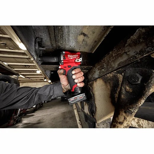 Milwaukee M12 FUEL™ Stubby 1/2" Impact Wrench Kit