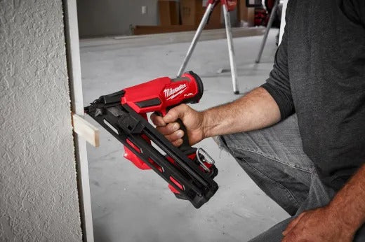 Milwaukee M18 FUEL 15 Gauge Finish Nailer