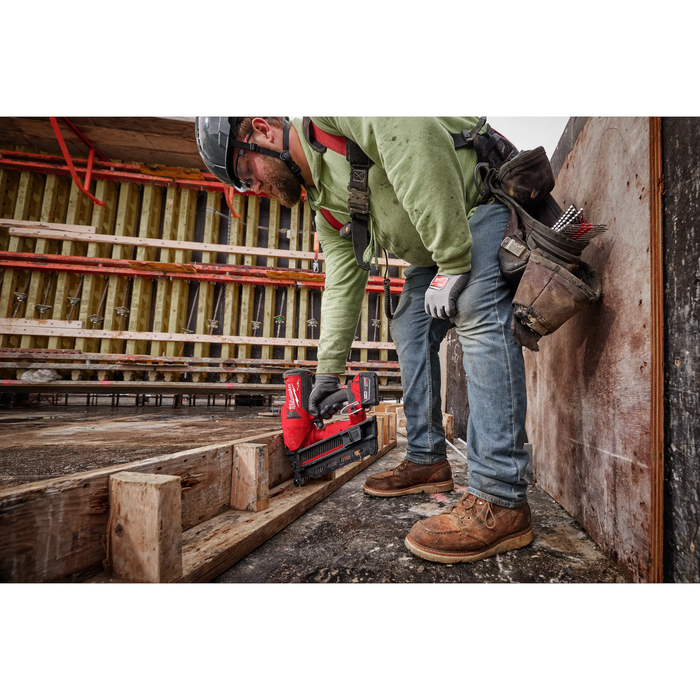 Milwaukee M18 FUEL™ 15.1" Duplex Nailer