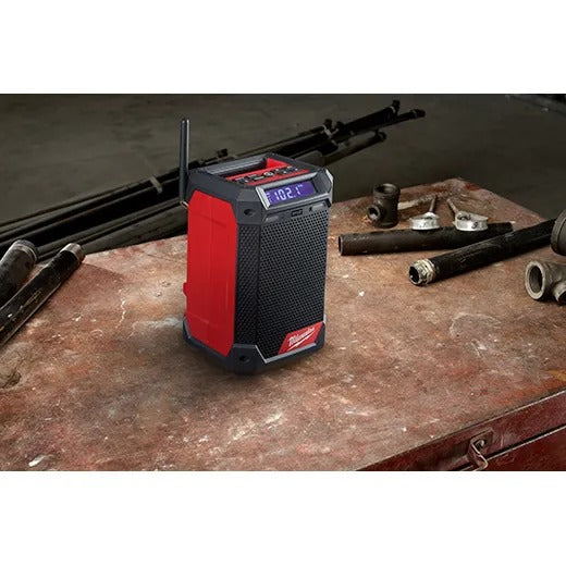 Milwaukee M12 12V Radio and Charger