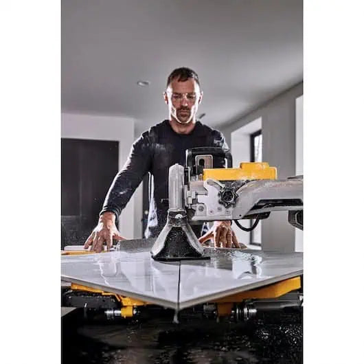 DeWalt 10" High Capacity Wet Tile Saw with Stand