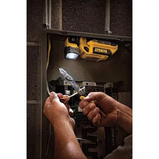 DeWalt 20V MAX* 360‚° Head Rotate LED Hand Held Worklight