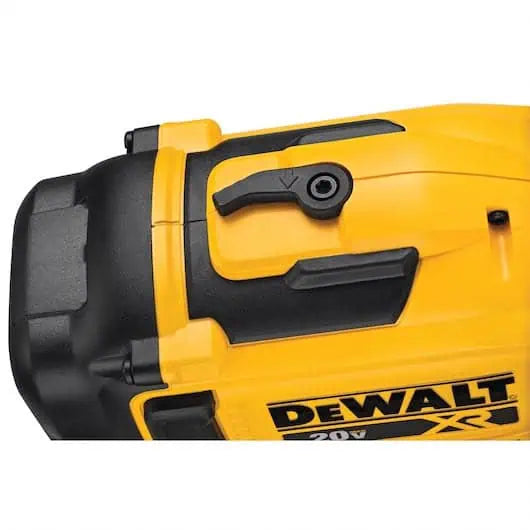 DeWalt 20V MAX* 15‚° Cordless Coil Roofing Nailer